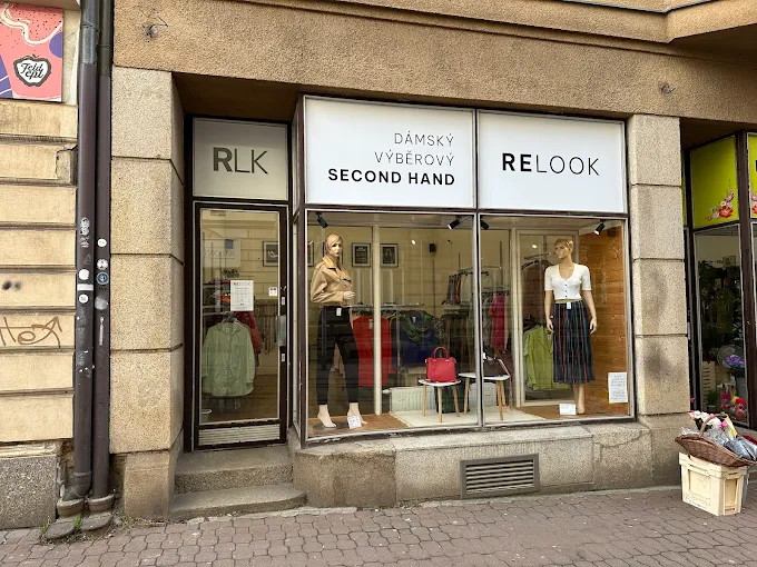 Průčelí prodejny RELOOK v Liberci